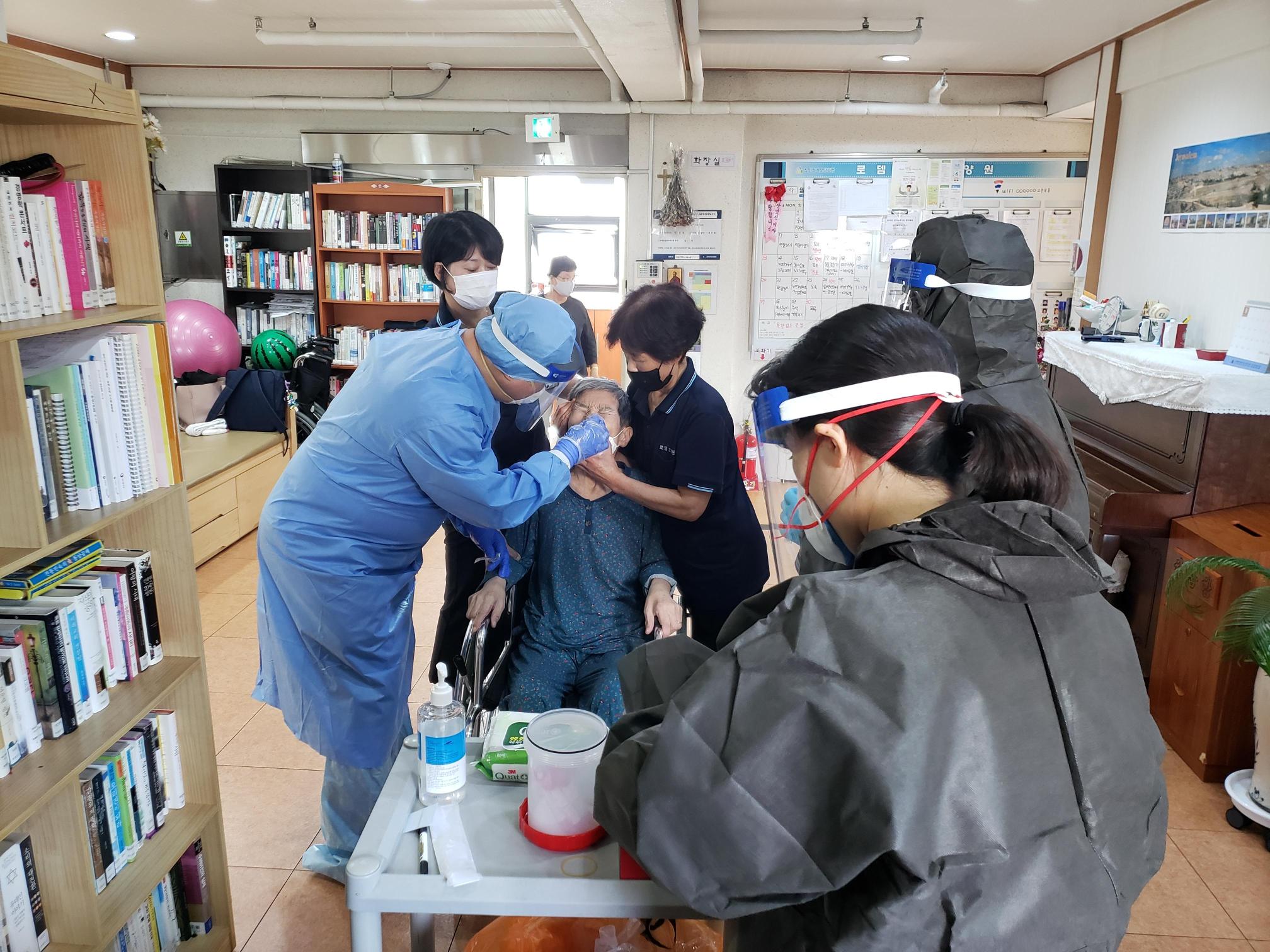 센터 이미지