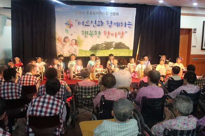 센터 이미지