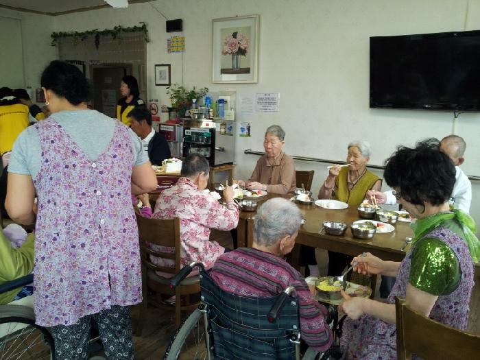 센터 이미지