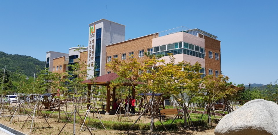 센터 이미지